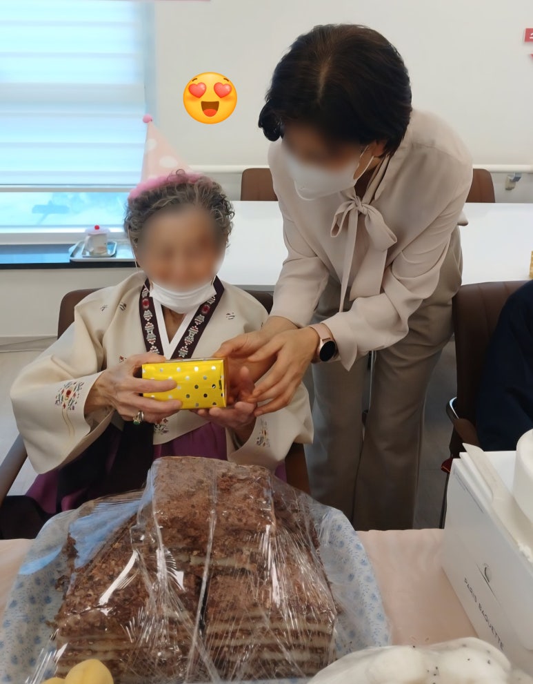 /user/p/peacesilvercare/editor/2510/ca3d1c43dd4c446548d88fdaa9b1d72a_1761289393_7622.jpg 이미지크게보기