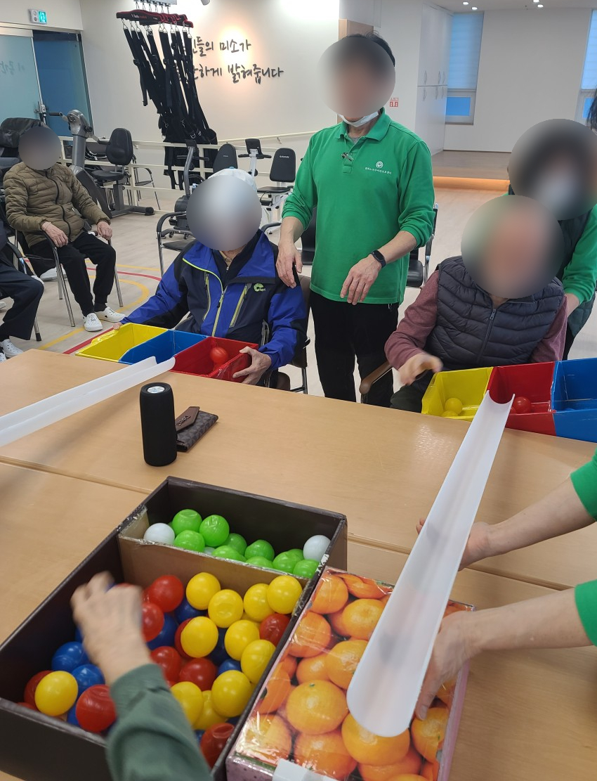 /user/p/peacesilvercare/editor/2512/5ebb57f34e1130000ae94baaf0a60a31_1767070453_1375.jpg 이미지크게보기