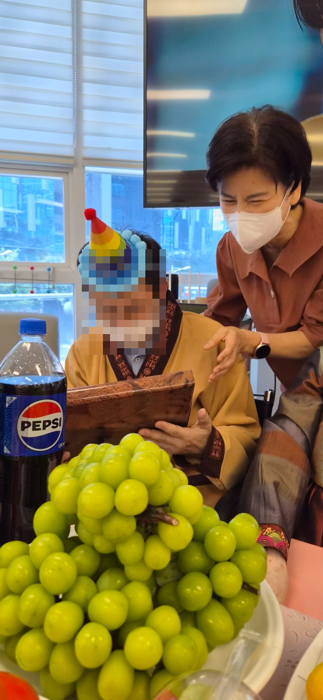 /user/p/peacesilvercare/editor/2609/755d1369748e3ec2a6ae082f600d798f_1790056228_1739.jpg 이미지크게보기